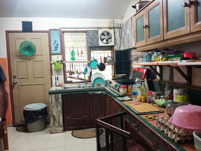 2-storey Terraced House for Sale in Bandar Baru Puncak Alam (Puncak Alam) - Hasnol Hafiz - Kitchen - PropertyGuru.com.my