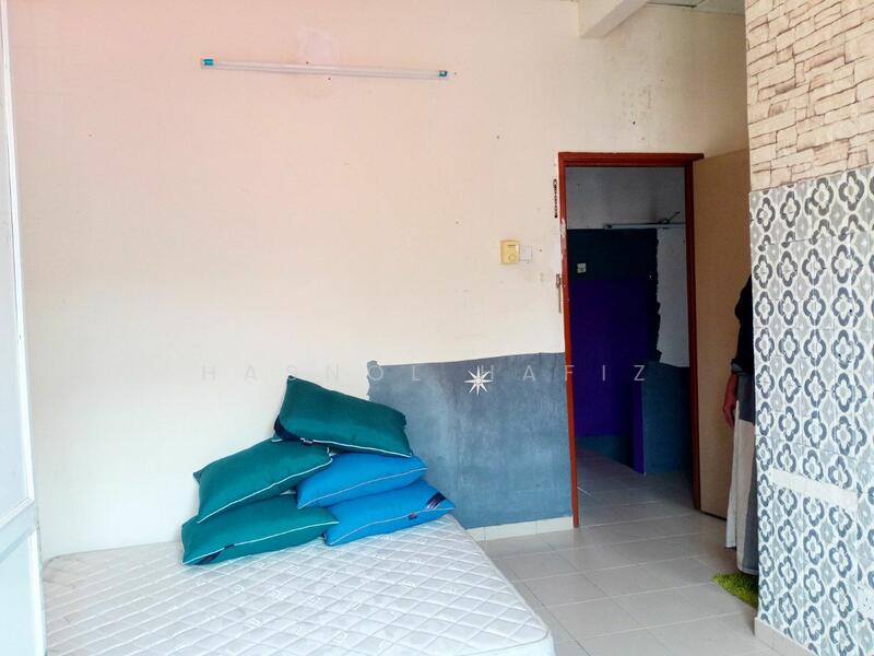 2-storey Terraced House for Sale in Bandar Baru Puncak Alam (Puncak Alam) - Hasnol Hafiz - Bedroom - PropertyGuru.com.my