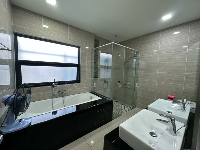 Rumah Teres untuk Disewa di Iskandar Puteri (Nusajaya) (Johor) - Rachel See - Bathroom - PropertyGuru.com.my