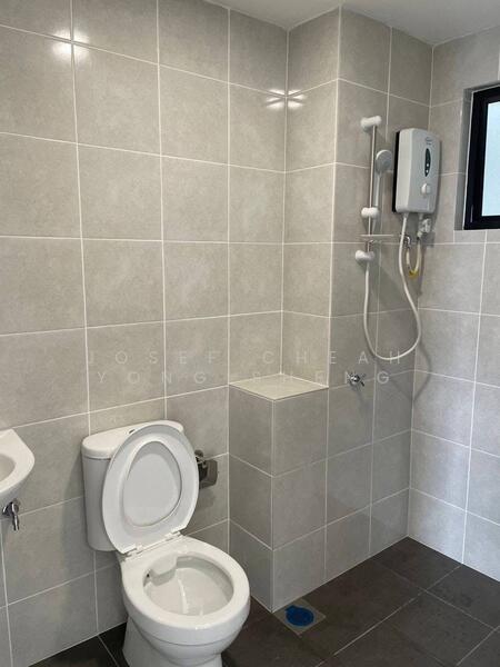 Pangsapuri untuk Disewa di Hana @ Eco Ardence - Josef Cheah Yong Sheng - Bathroom - PropertyGuru.com.my