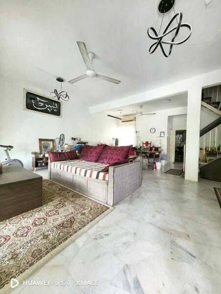 2-storey Terraced House for Sale in Seri Kembangan (Selangor) - ERIK OH - Living Room - PropertyGuru.com.my