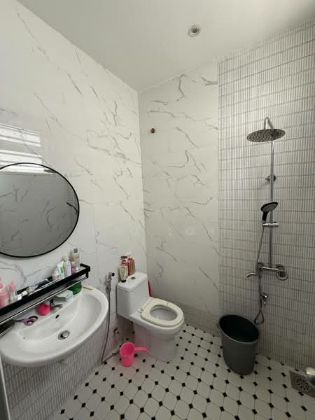 2-storey Terraced House for Sale in Mutiara Rini (Skudai) - Max Loh - Bathroom - PropertyGuru.com.my