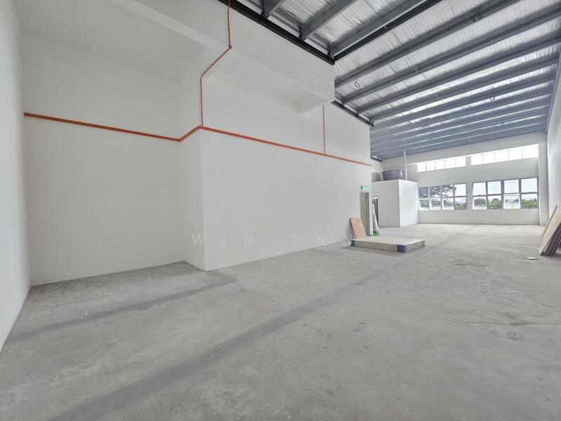 Factory for Rent in Ulu Tiram (Johor) - Win Tan - Interior - PropertyGuru.com.my