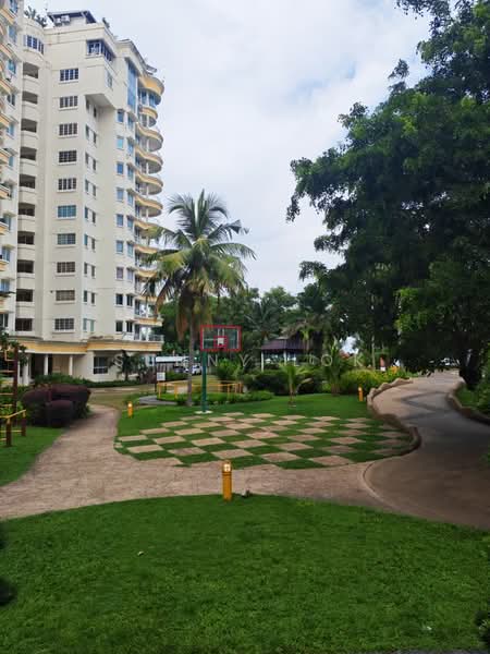 Kondominium untuk Dijual di Gold Coast Resort Condominium - Sunny Lok - Exterior - PropertyGuru.com.my