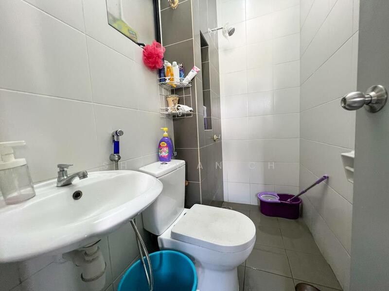 2-storey Terraced House for Sale in Seksyen U13 (Setia Alam) - Shazwan CH - Bathroom - PropertyGuru.com.my