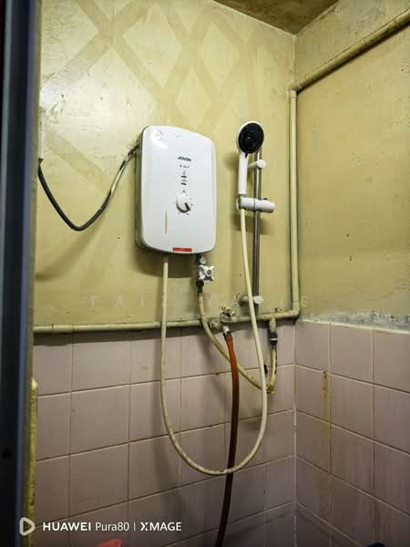 Pangsapuri untuk Dijual di Bandar Baru Sentul - Faiz Yatie - Bathroom - PropertyGuru.com.my