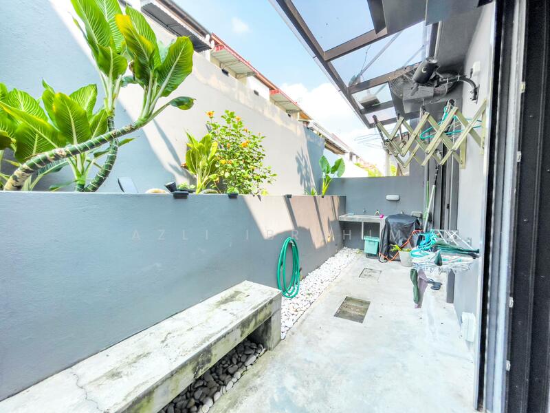 2-storey Terraced House for Sale in Bangsar (Kuala Lumpur) - Azli Ibrahim - Exterior - PropertyGuru.com.my