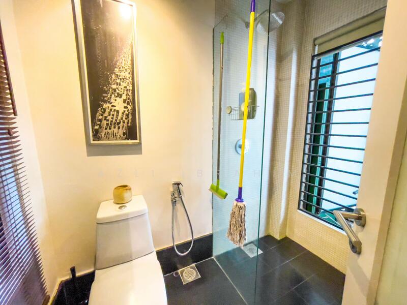 2-storey Terraced House for Sale in Bangsar (Kuala Lumpur) - Azli Ibrahim - Bathroom - PropertyGuru.com.my