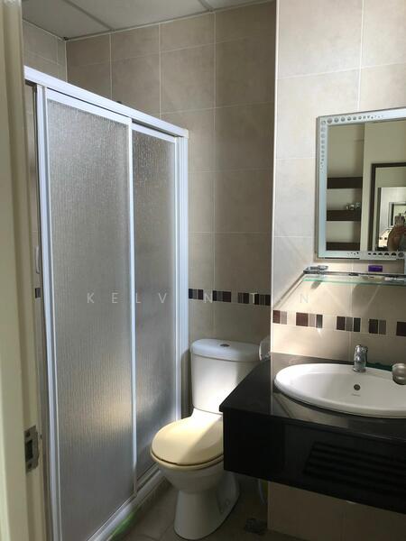 Kondominium untuk Disewa di Bayswater Resort Condominium - Kelvin Tan - Bathroom - PropertyGuru.com.my