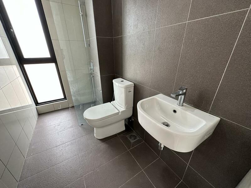Twin Palms @ Sungai Long untuk Untuk Dijual - RM 1,800,000, Apr 2026 - Bathroom - PropertyGuru.com.my