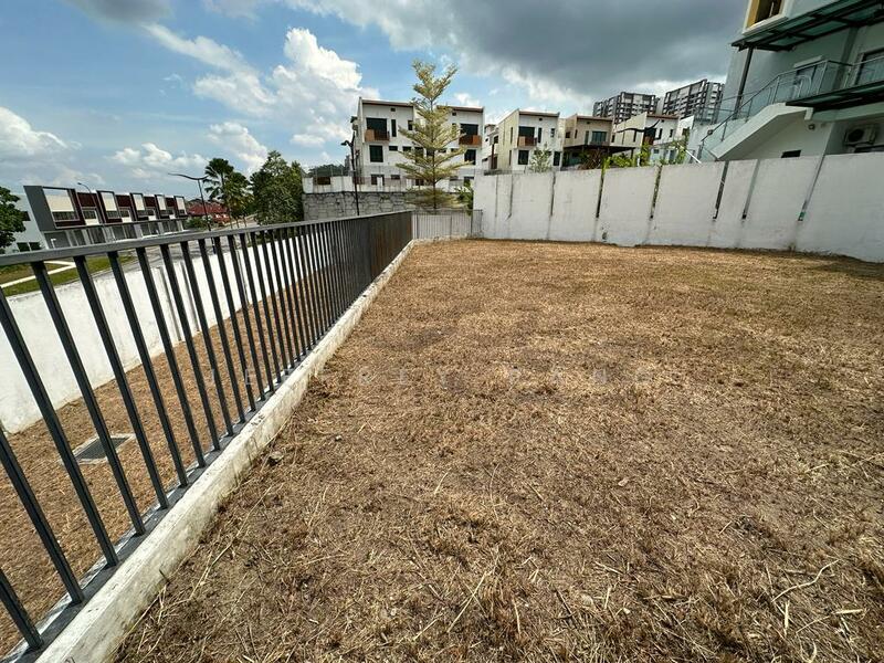 Twin Palms @ Sungai Long untuk Untuk Dijual - RM 1,800,000, Apr 2026 - Exterior - PropertyGuru.com.my