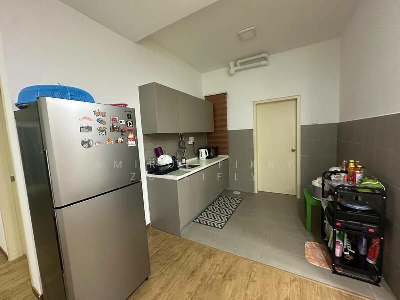 Condominium for Rent at Lakefront Homes - Amirul Fikry Zulkifly - Kitchen - PropertyGuru.com.my