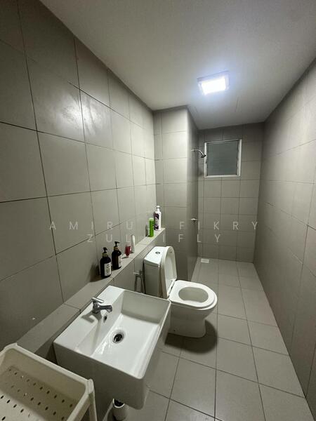 Condominium for Rent at Lakefront Homes - Amirul Fikry Zulkifly - Bathroom - PropertyGuru.com.my