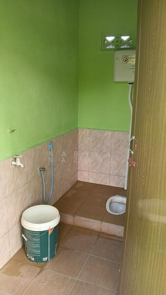 Warehouse for Rent in Binjai (Kelantan) - Nabila Nazori - Bathroom - PropertyGuru.com.my