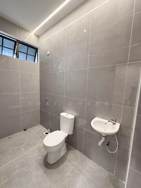 2-storey Terraced House for Sale in Ulu Tiram (Johor) - Yuki Cheng - Bathroom - PropertyGuru.com.my