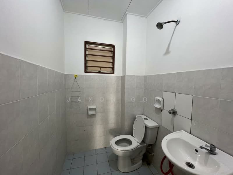 Townhouse for Rent in Batu 9 (Cheras) - Jaxon Goh - Bathroom - PropertyGuru.com.my