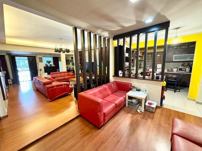 3-storey Terraced House for Sale in Seksyen 5 (Shah Alam) - Shazwan CH - Living Room - PropertyGuru.com.my