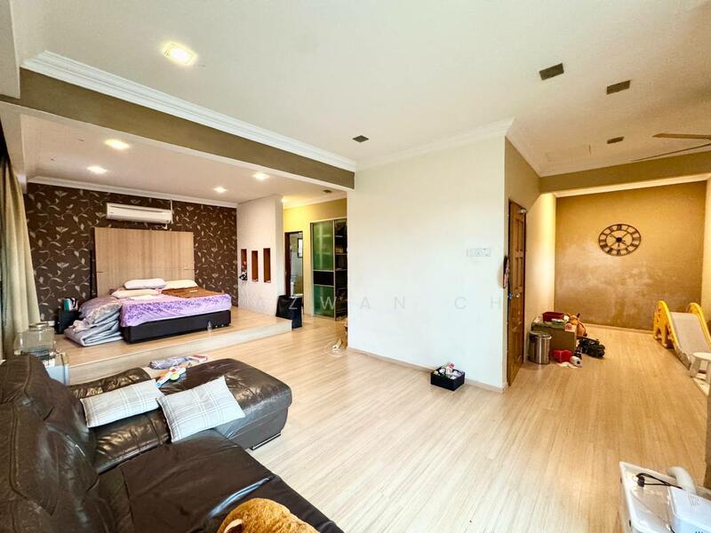 3-storey Terraced House for Sale in Seksyen 5 (Shah Alam) - Shazwan CH - Living Room - PropertyGuru.com.my