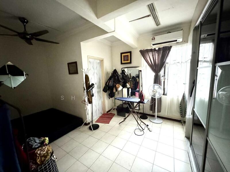 3-storey Terraced House for Sale in Seksyen 5 (Shah Alam) - Shazwan CH - Bedroom - PropertyGuru.com.my