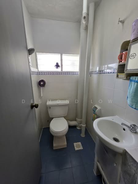 Apartment for Rent at Taman Kristal - Desmond Low - Bathroom - PropertyGuru.com.my