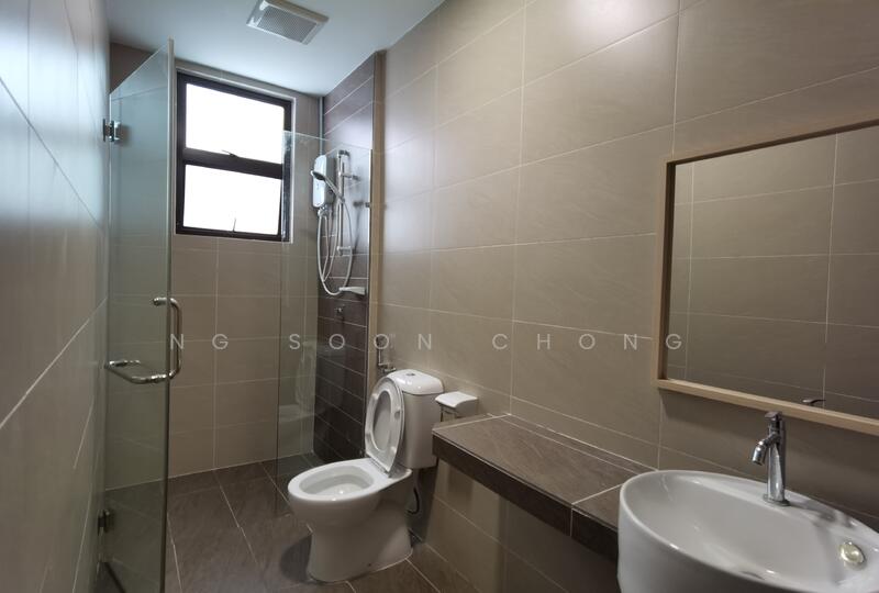 Servis Apartment untuk Disewa di Laguna Residences - Ng Soon Chong - Bathroom - PropertyGuru.com.my