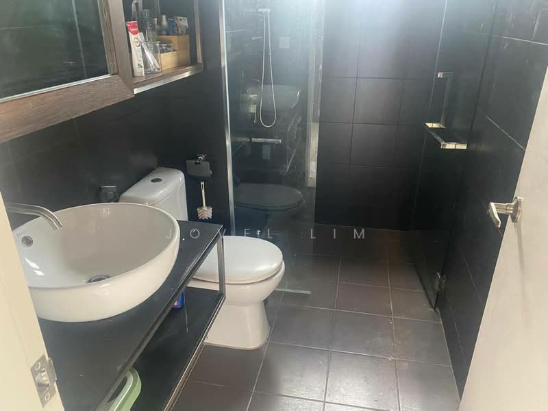 Service Residence for Sale at Meridin Executive Suites @ The Meridin - Jovel Lim - Bathroom - PropertyGuru.com.my