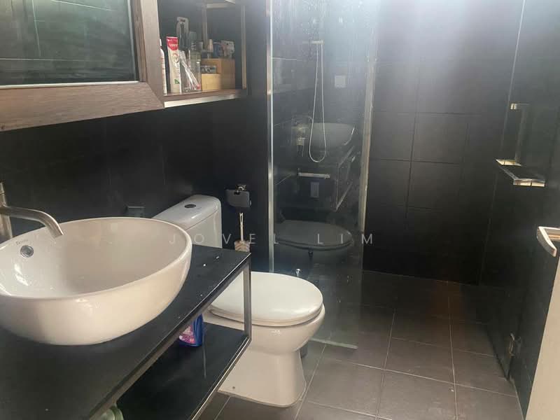 Service Residence for Sale at Meridin Executive Suites @ The Meridin - Jovel Lim - Bathroom - PropertyGuru.com.my