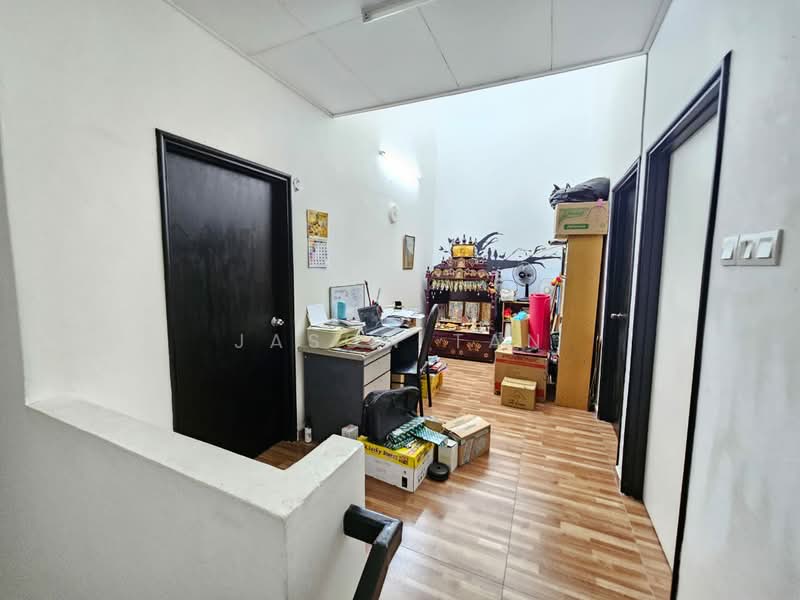 Rumah Teres 2 Tingkat untuk Dijual di Taman Wawasan (Puchong) - Jason Tan - Study - PropertyGuru.com.my