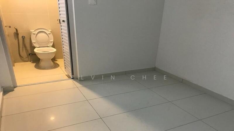 Condominium for Sale at Kings Bay @ Country Garden Danga Bay - Kelvin Chee - Bathroom - PropertyGuru.com.my
