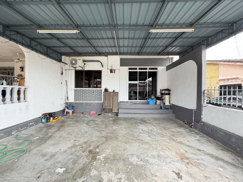 Taman Tangkak Jaya untuk Untuk Dijual - RM 279,000, Feb 2026 - Exterior - PropertyGuru.com.my