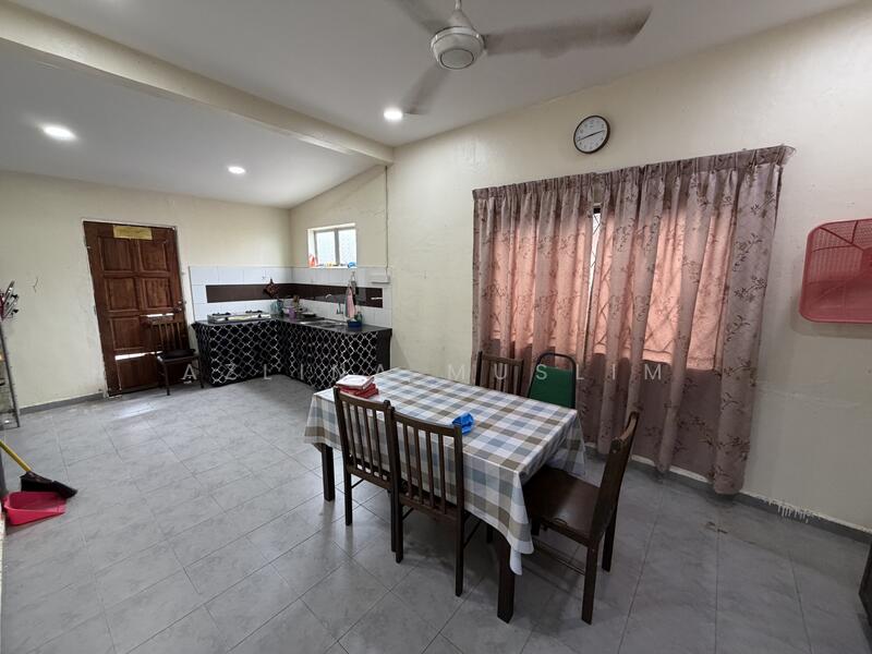 Taman Tangkak Jaya untuk Untuk Dijual - RM 279,000, Feb 2026 - Kitchen - PropertyGuru.com.my