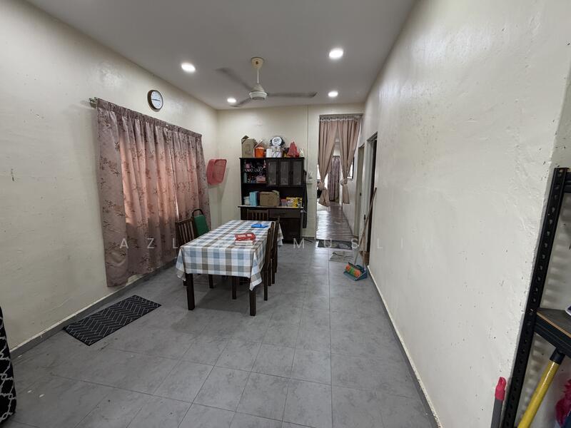 Taman Tangkak Jaya untuk Untuk Dijual - RM 279,000, Feb 2026 - Dining Room - PropertyGuru.com.my