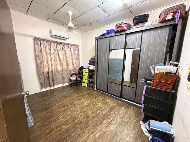Taman Tangkak Jaya untuk Untuk Dijual - RM 279,000, Feb 2026 - Bedroom - PropertyGuru.com.my