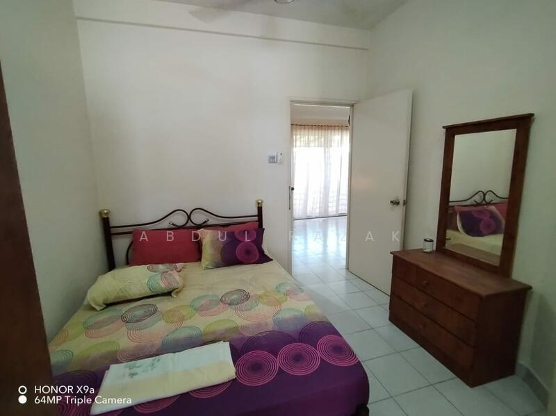 Taman Megah 2 untuk Untuk Dijual - RM 825,000, Mac 2026 - Bedroom - PropertyGuru.com.my