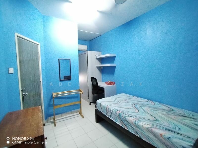 Taman Megah 2 untuk Untuk Dijual - RM 825,000, Mac 2026 - Bedroom - PropertyGuru.com.my