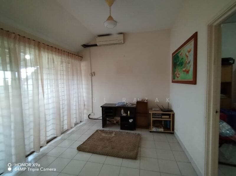 Taman Megah 2 untuk Untuk Dijual - RM 825,000, Mac 2026 - Study - PropertyGuru.com.my