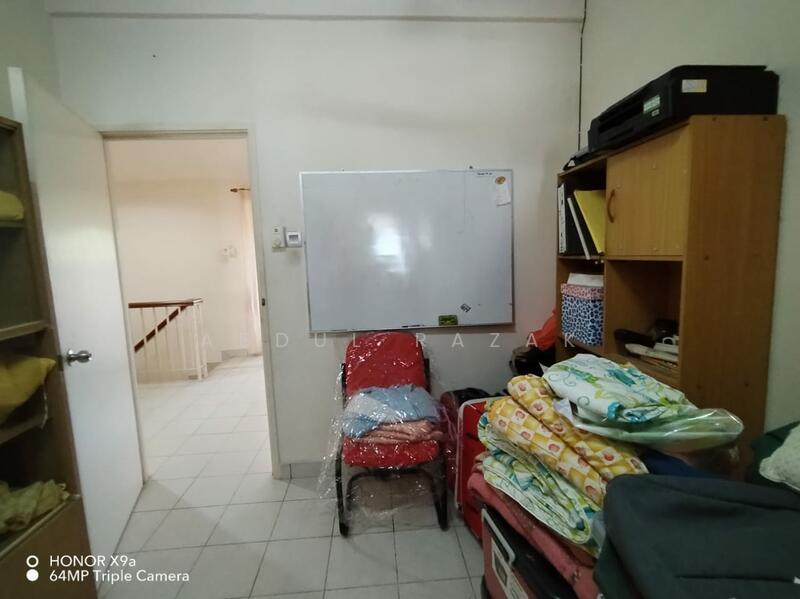 Taman Megah 2 untuk Untuk Dijual - RM 825,000, Mac 2026 - Interior - PropertyGuru.com.my