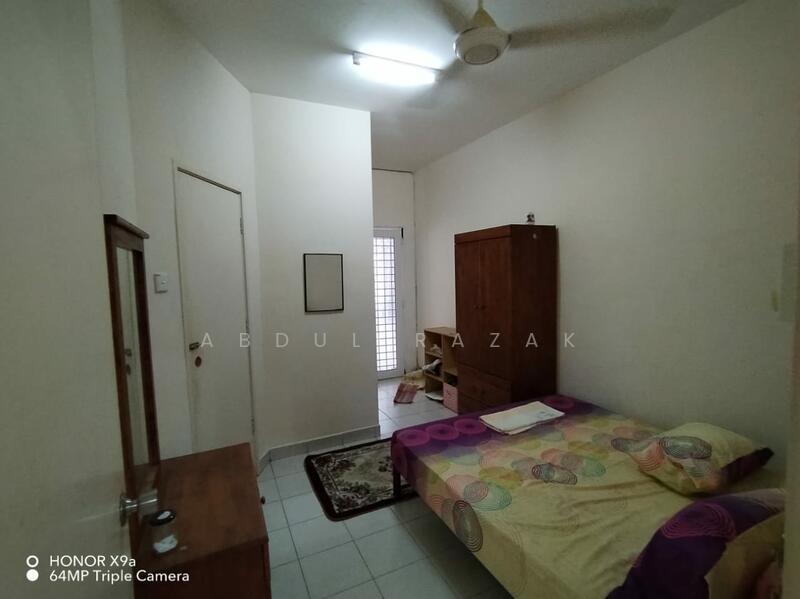 Taman Megah 2 untuk Untuk Dijual - RM 825,000, Mac 2026 - Bedroom - PropertyGuru.com.my