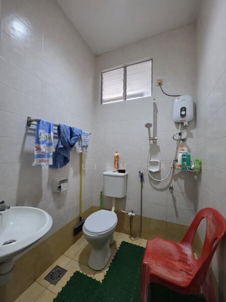 1-storey Terraced House for Sale in Taman Daya (Johor Bahru) - William Tay - Bathroom - PropertyGuru.com.my