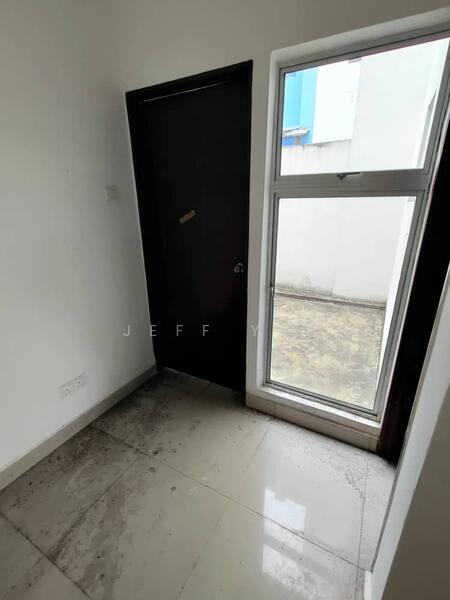 Cluster House for Sale in Nusantara Prima (Gelang Patah) - Jeff Yap - Interior - PropertyGuru.com.my