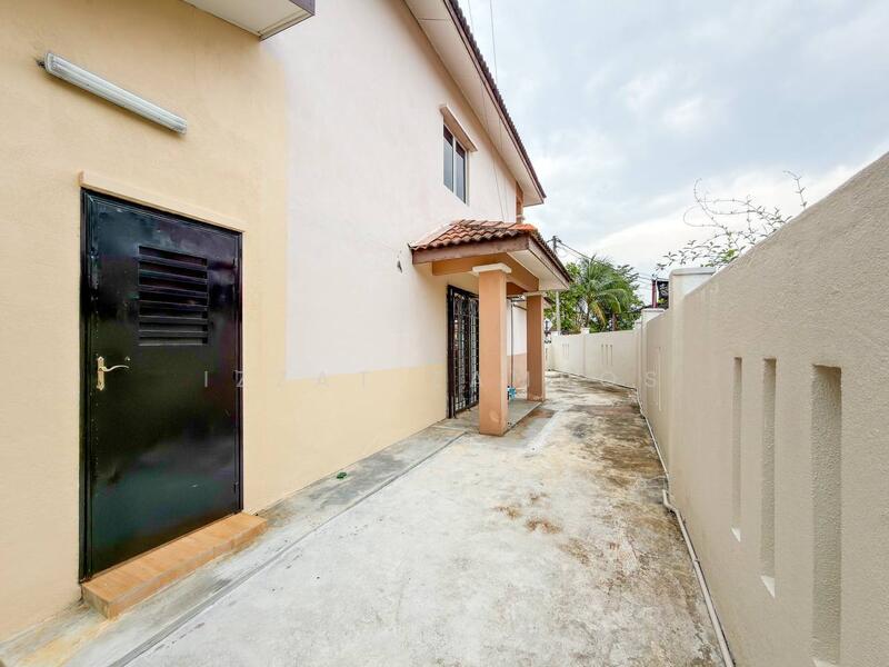2-storey Terraced House for Sale in Bandar Baru Bangi (Selangor) - Izzat Zamros - Exterior - PropertyGuru.com.my