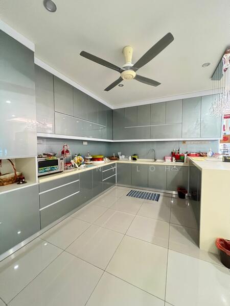 3-storey Terraced House for Sale in Kajang (Selangor) - Penny Loh - Kitchen - PropertyGuru.com.my