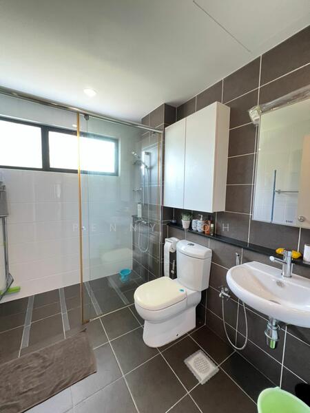 3-storey Terraced House for Sale in Kajang (Selangor) - Penny Loh - Bathroom - PropertyGuru.com.my