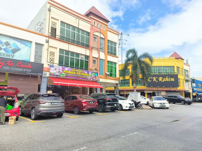 Shop for Sale in Bangi (Selangor) - Natalie Loke - Exterior - PropertyGuru.com.my