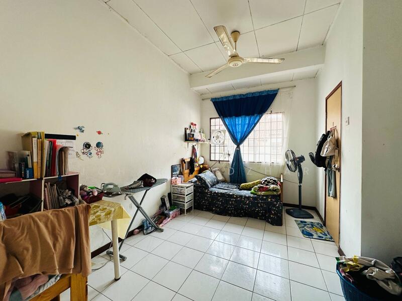 2-storey Terraced House for Sale in Sungai Buloh (Selangor) - Johary Adzhar - Bedroom - PropertyGuru.com.my