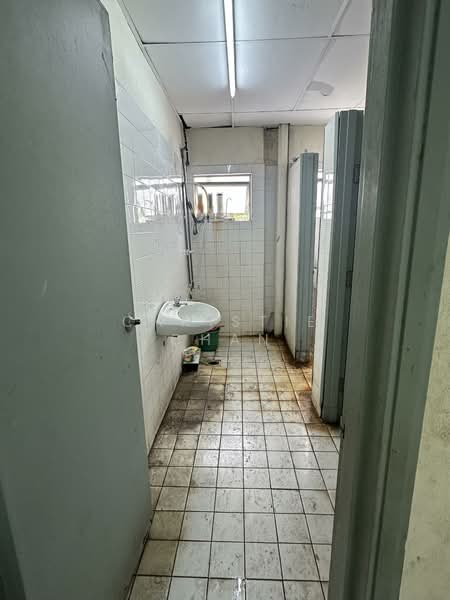 Kilang untuk Disewa di Shah Alam (Selangor) - Christie Chan - Bathroom - PropertyGuru.com.my