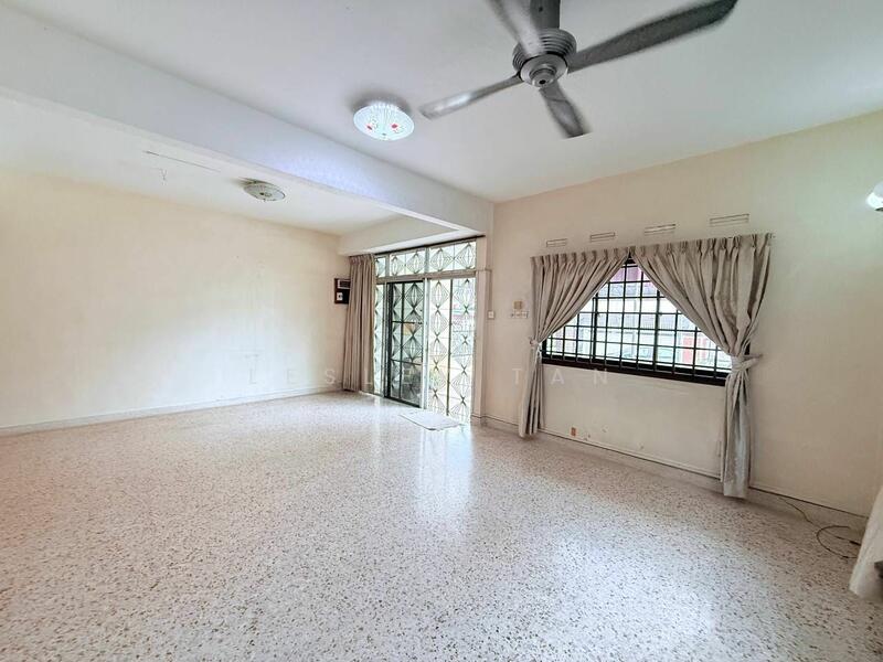 2-storey Terraced House for Sale in Taman Maju Jaya (Johor Bahru) - Lesley Tan - Living Room - PropertyGuru.com.my