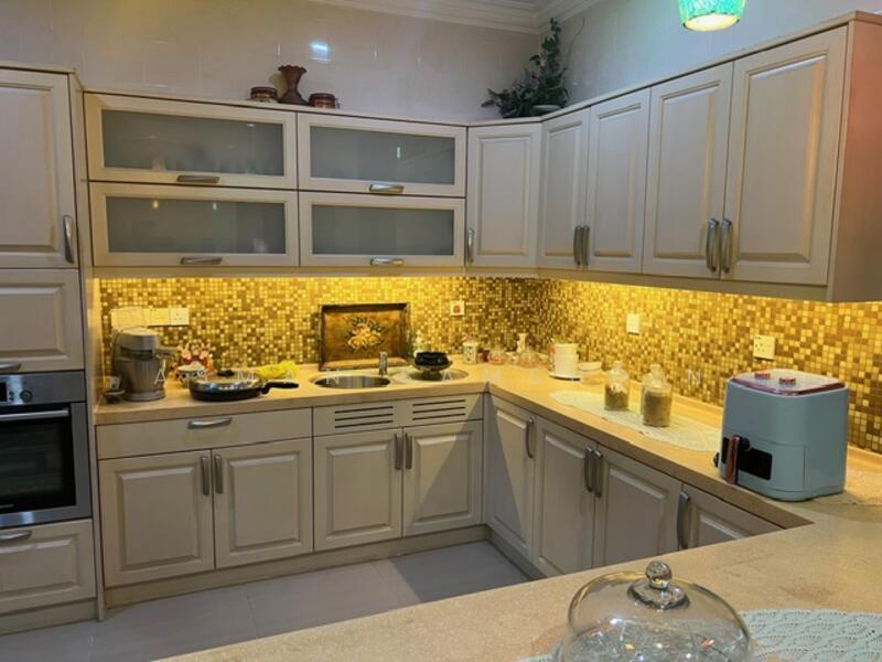 2-storey Terraced House for Sale in Shah Alam (Selangor) - Asman Samsudin - Kitchen - PropertyGuru.com.my