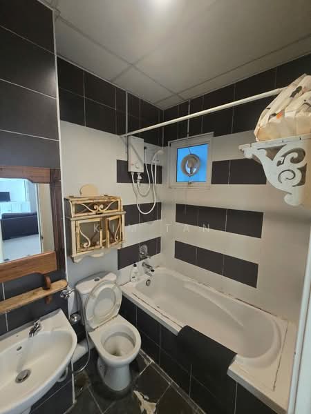 I-Regency Condominium (Ideal Regency) untuk Untuk Disewa - RM 1,800 /bulan, Apr 2026 - Bathroom - PropertyGuru.com.my