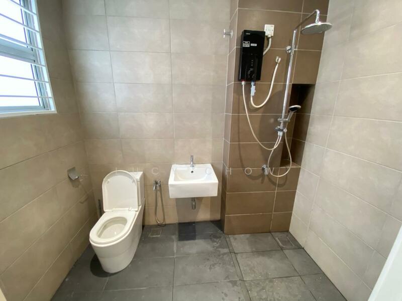 2-storey Terraced House for Sale in Kota Emerald (Rawang) - Lucy Chow - Bathroom - PropertyGuru.com.my